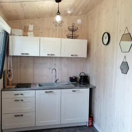 Wodamoja - Nad Jeziorem Lägenhet *